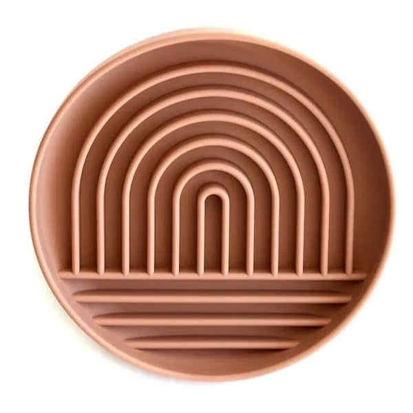 tan slow feeder for dogs